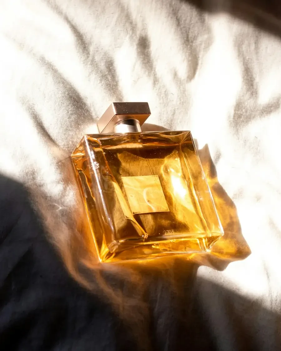 عطر طلایی